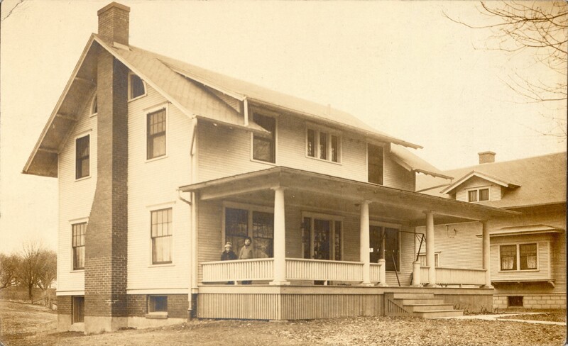 Photograph of 418 N. Kalamazoo Avenue