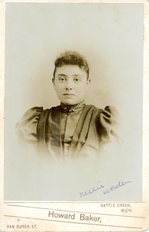 Portrait Photograph of Nellie Worden
