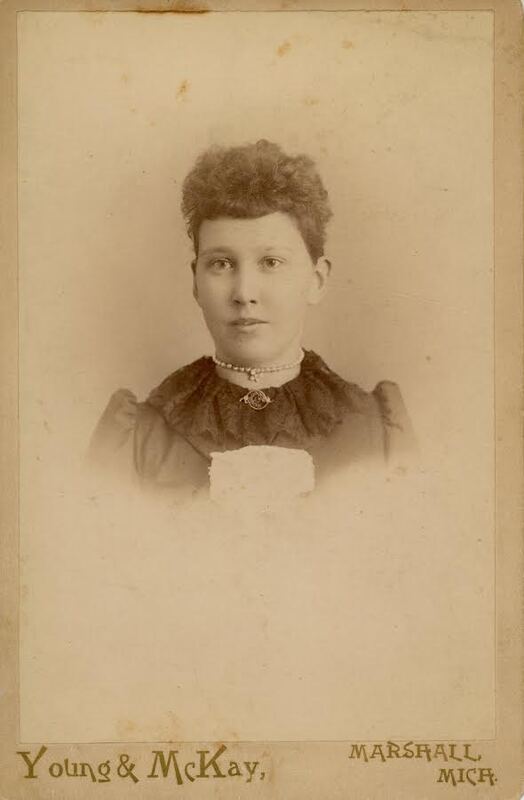Portrait Photograph of Laura Ann Hoyt